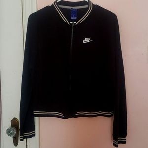 Black Nike sweater size Medium